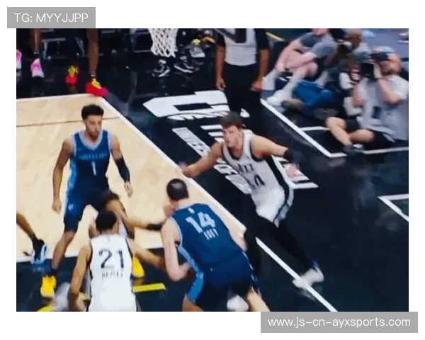 NBA爵士反击三人联动完成快速打成