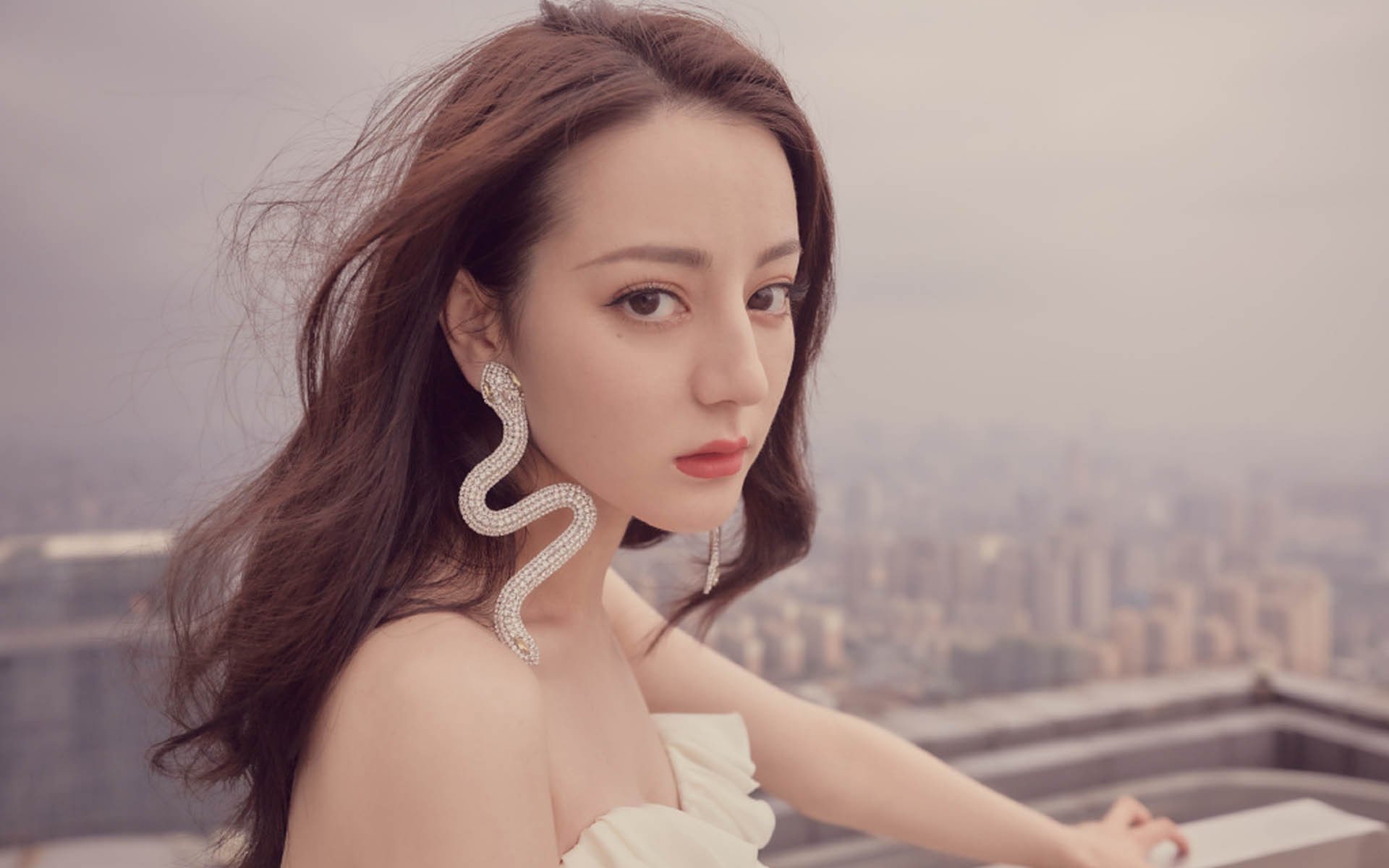 英超最后冲刺:激情澎湃,悬念不断!,英超最后一轮对阵